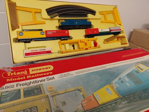 Hornby freightliner train - ,