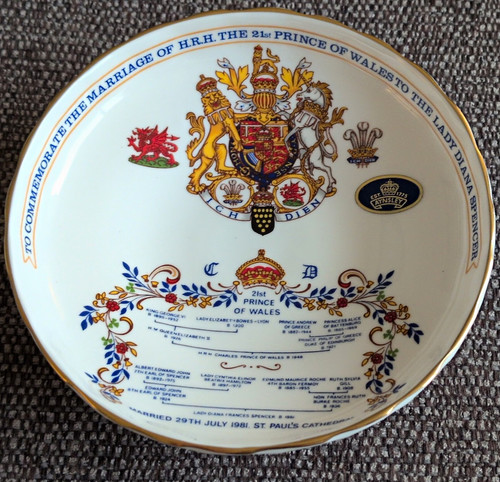 Aynsley bone china decorative - bone,
