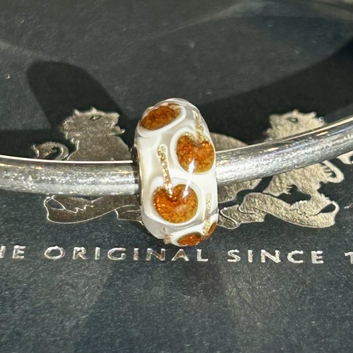 Authentic genuine trollbeads