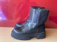 H&M Women's Black Leather Zip