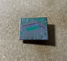BURNLEY RARE ENAMEL FOOTBALL SUPPORTERS BADGE