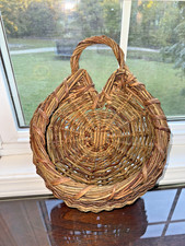 Vintage brown Woven Wicker Wall Basket Pocket Farmhouse Cottagecore Country 