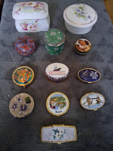 Job lot trinket pill - lot, trinket/pill