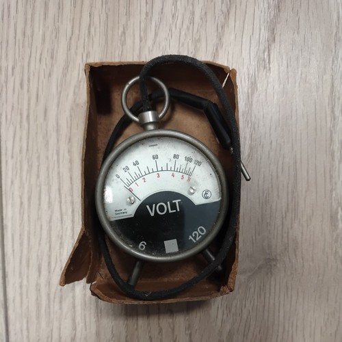 Vintage radio voltmeter - radio,