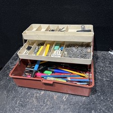 2 Tray Cantilever Artists