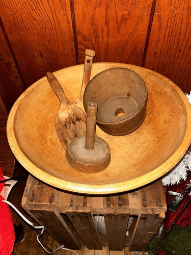 Antique munising - munising, 15”x6”