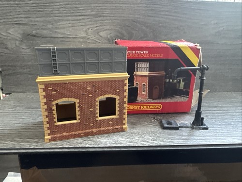 Hornby r505 water tower - hornby, oo