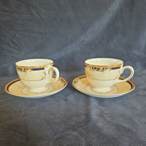 Wedgwood cornucopia footed - 2,