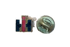 VTG 1980s INTERNATIONAL HARVESTER IH TRACTORS ENAMEL PIN BADGE