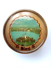 Vintage Visnar Umetna  Obrt Jesenice Trinket Box. 'Bled' 