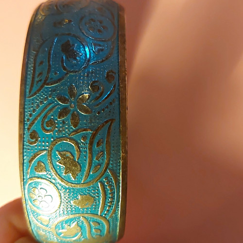 Blue gold tone - &,