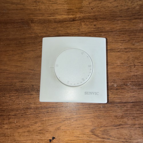 Sunvic wired room thermostat - wired,