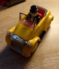 Thomas The Tank Engine Fat Controller Yellow Car Golden Bear Push Along