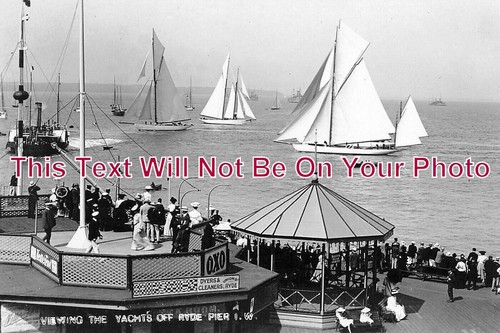 1036 yachts off ryde - io,
