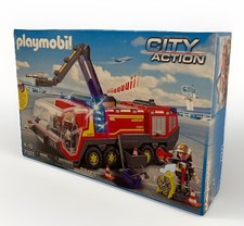 Playmobil 71371 Airport Fire Truck with Fire Engine Lights And Sound BNIB Sealed