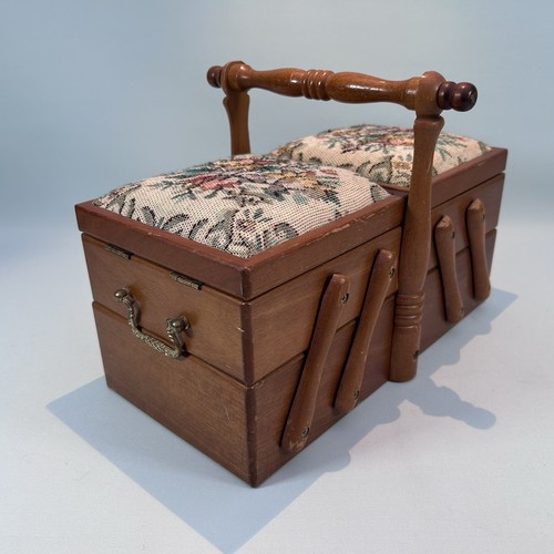 Vintage small wood cantilever - small,