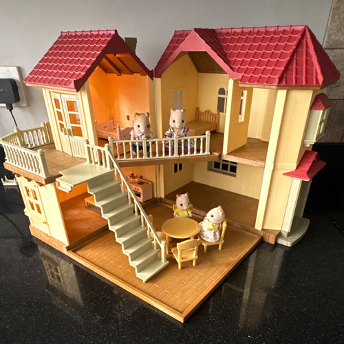 Sylvanian families family home - sylvanian,