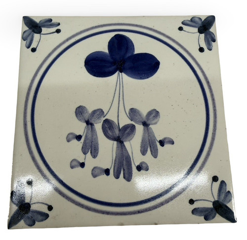 Vintage blue and white ceramic - white,