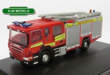 BNIB N GAUGE OXFORD DIECAST 1:148 NSFE007 SCANIA PUMP LADDER SURREY FIRE RESCUE