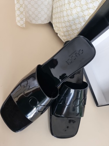 Gucci plastique sandals black - gucci,
