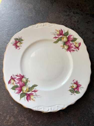Crown royal bone china cake - crown,