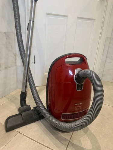 Miele cat dog 2200w - s8,
