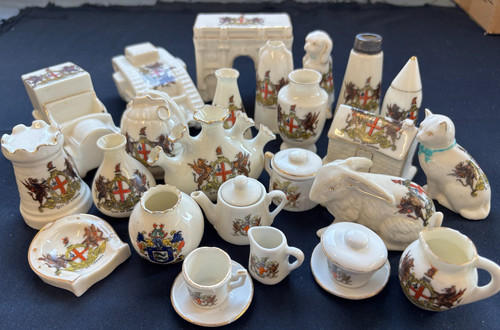 Collection crested china 22 - collection, of