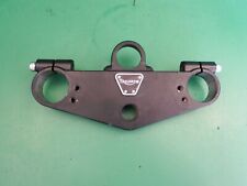 TRIUMPH TOP YOKE  750 900