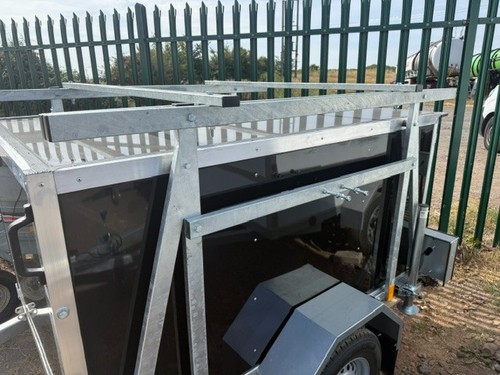 Trailer roof tent - trailer,