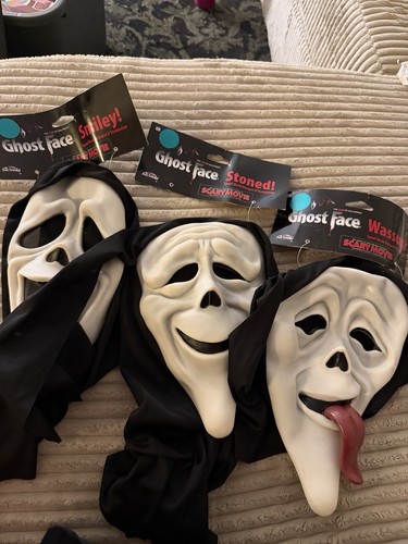 Scream ghostface scary movie - scream,