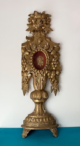 Gilded wooden reliquary grape