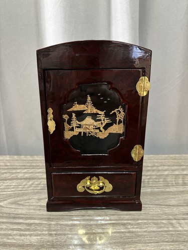 Vintage oriental lacquered - vintage,