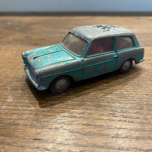 Rare colour triang spot - on, 154