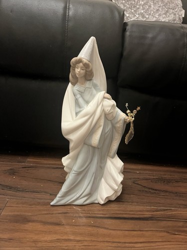 Lladro lady with - lladro,