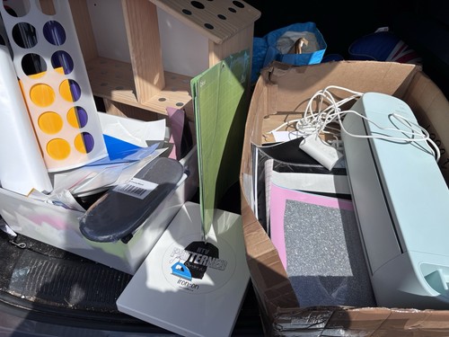 Cricut explore machine and - 3,