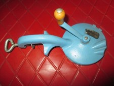 SPONG Vintage BLUE Cast Iron TABLE Vise BEAN SLICER - 1970's - Model 633