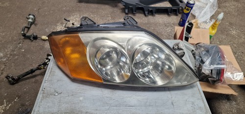 Hyundai coupe headlight 2003 - hyundai,