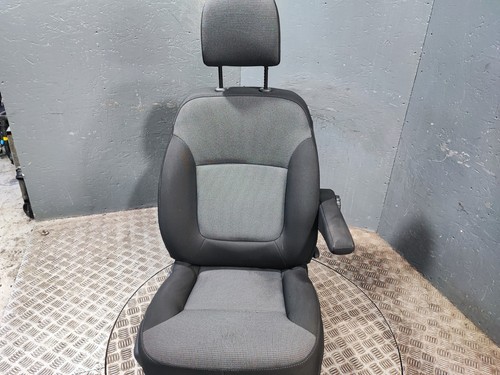 Renault trafic mk3 2022 - renault,
