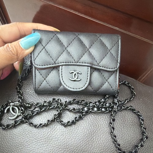 Chanel quilted leather chain - quilted,