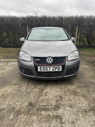 Breaking volkswagen golf - breaking,
