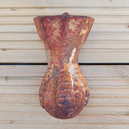Antique cast iron - antique, ball