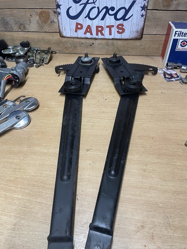 Escort 2 door window - mk,