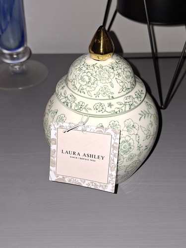 Laura ashley vanilla fields - laura,