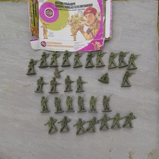 AIRFIX WW2 BRITISH PARATROOPER TOY SOLDIERS FROM 1970s - 1/32 SCALE - 30 FIGURES
