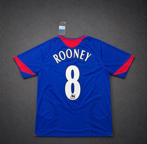 Manchester united retro shirt - manchester,