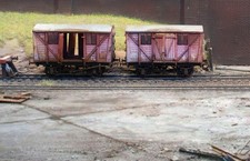 Pre-Owned 2 x Ventilated Freight Scrap Wagons G27