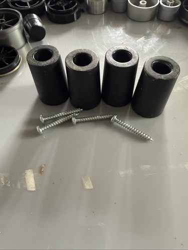 Set sub woofer legs - of,