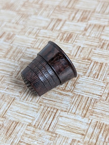 Small vintage brown retro - small,
