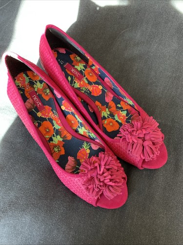 Ladies fuschia size - size, toe