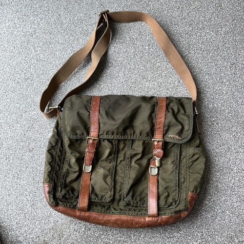 Fossil olive green - olive, leather